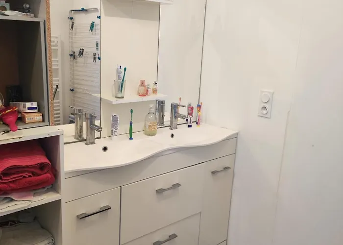 A Louer בית אירוח Le Fenouiller